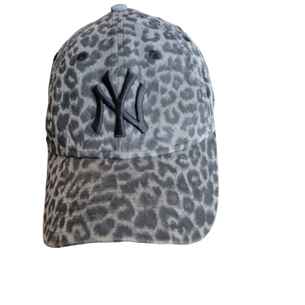 New Era Women's New York Yankees 9FORTY hat cap black gray leopard print one sz
